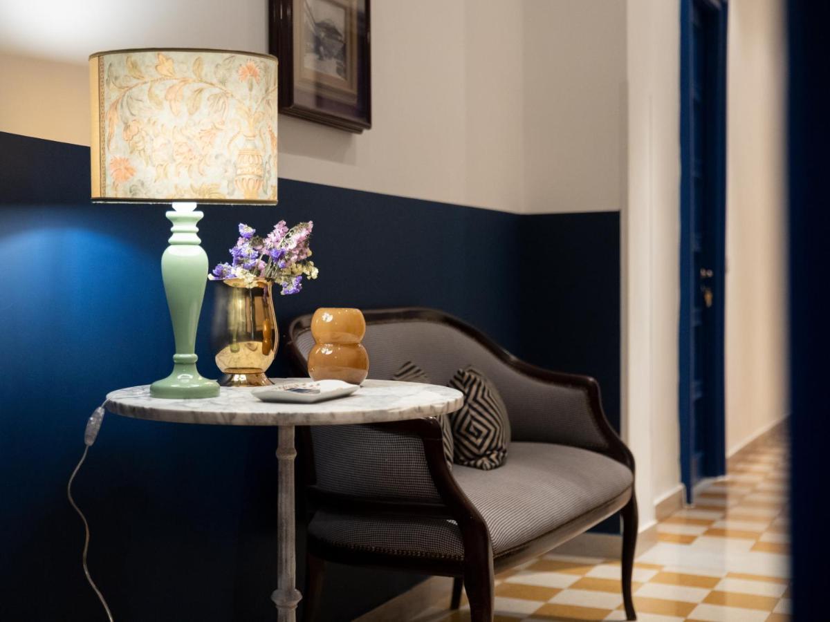 مبيت وإفطار نابولي Salotto Borbonico المظهر الخارجي الصورة